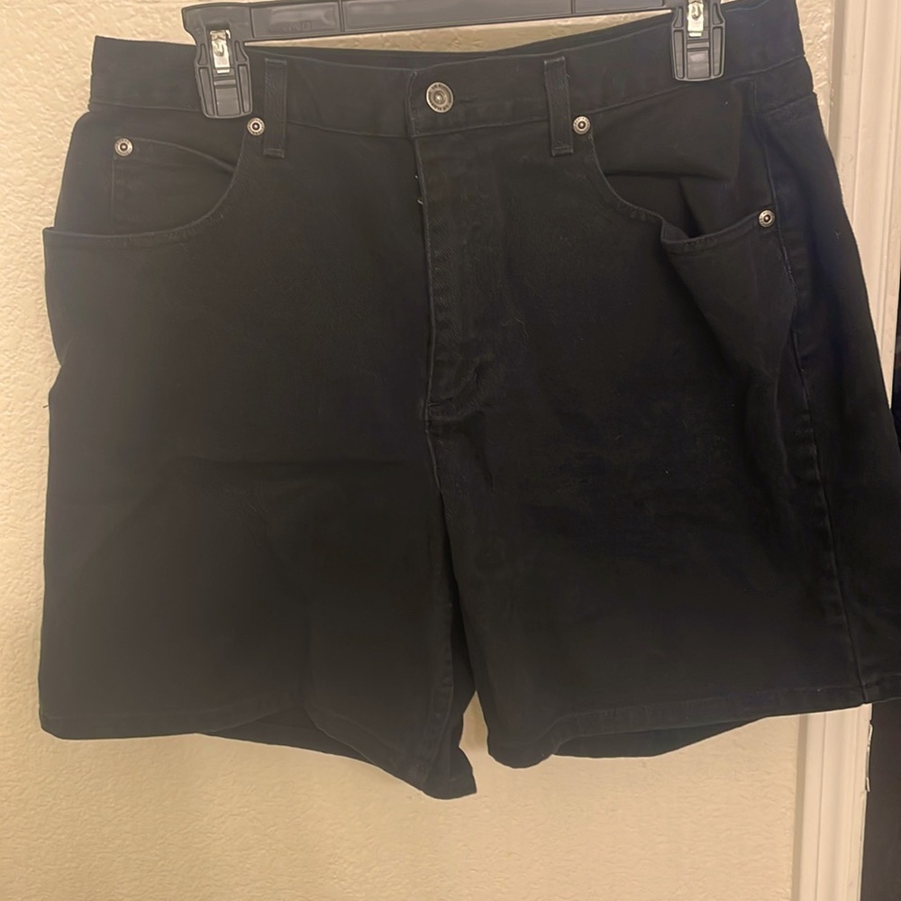 Liz Claiborne Classic Fit Shorts